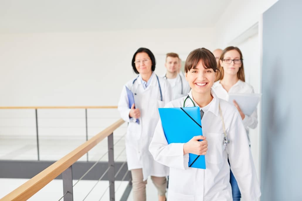 How to Choose the Best Nursing School