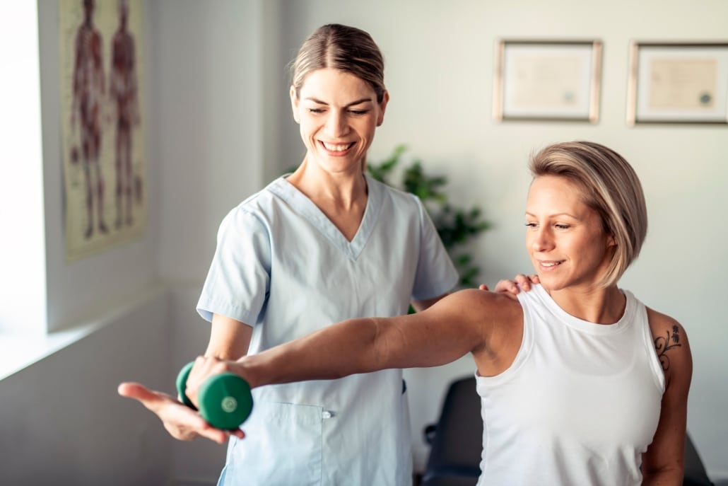 10 Ways Physical Therapist Assistants Can Help Manage Chronic Pain